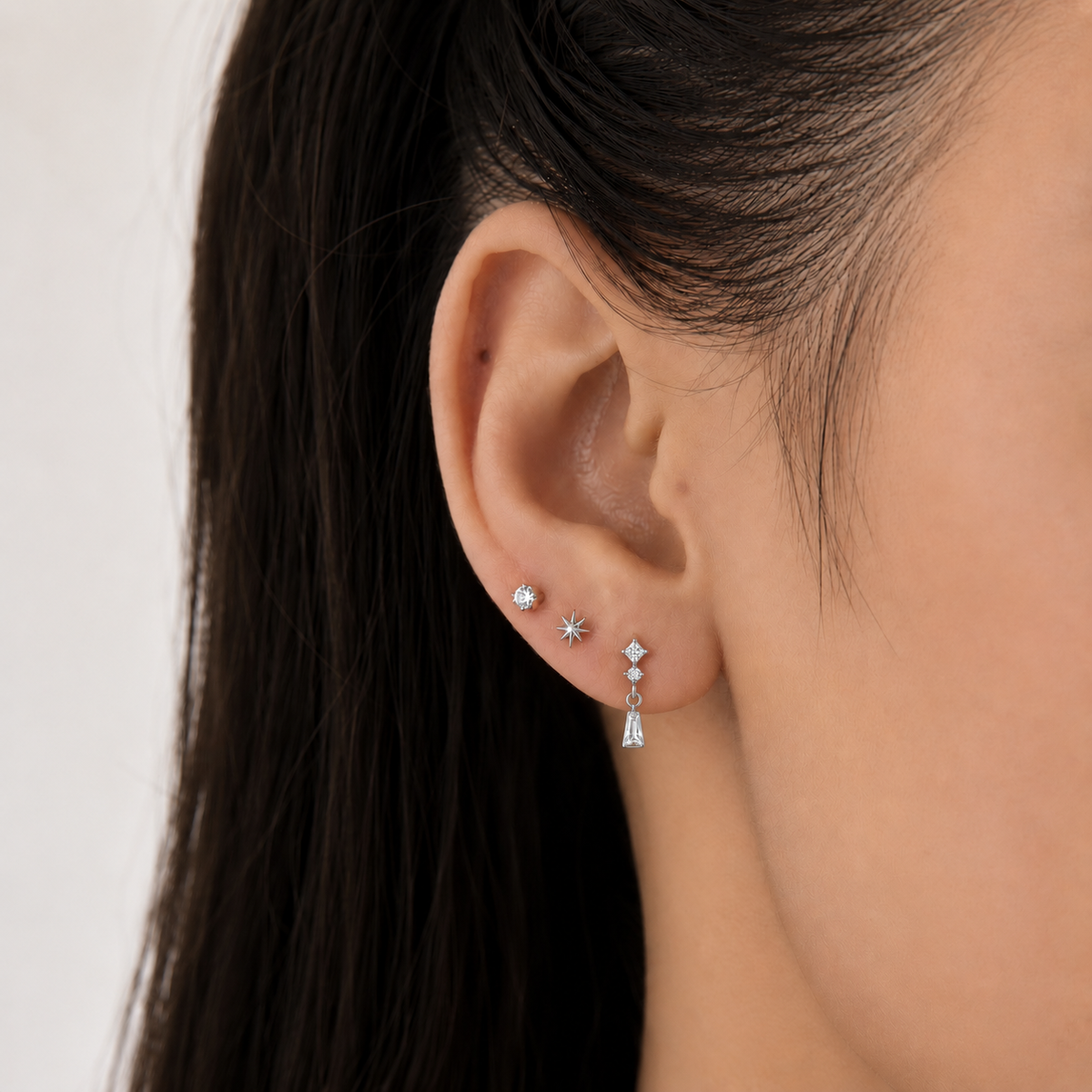 Manri Titanium Crystal Pave Piercing | Flat Back Cartilage Earring