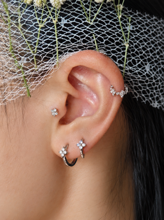 G23 Titanium Crystal Clicker Hoop – Clover