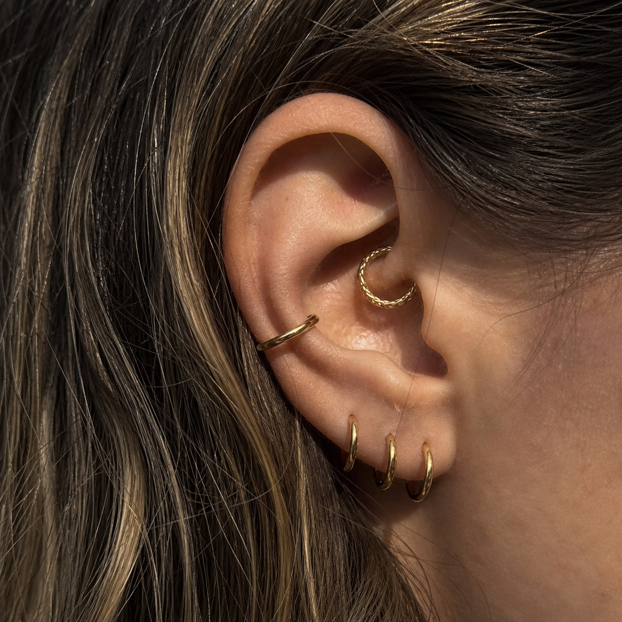 G23 Titanium Pattern Clicker Hoop – Tallinn
