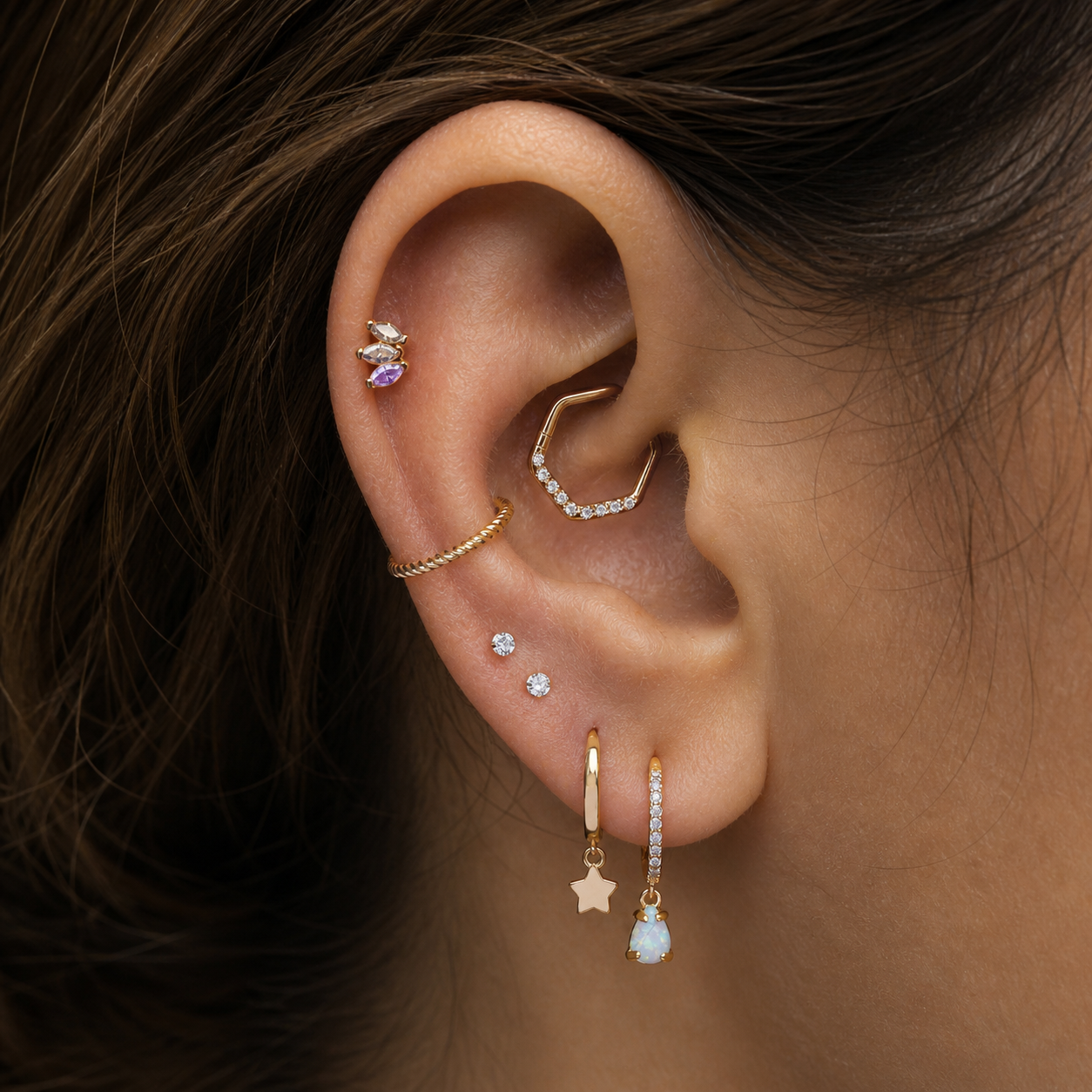 G23 Titanium Geometric Crystal Clicker Hoop – Oslo