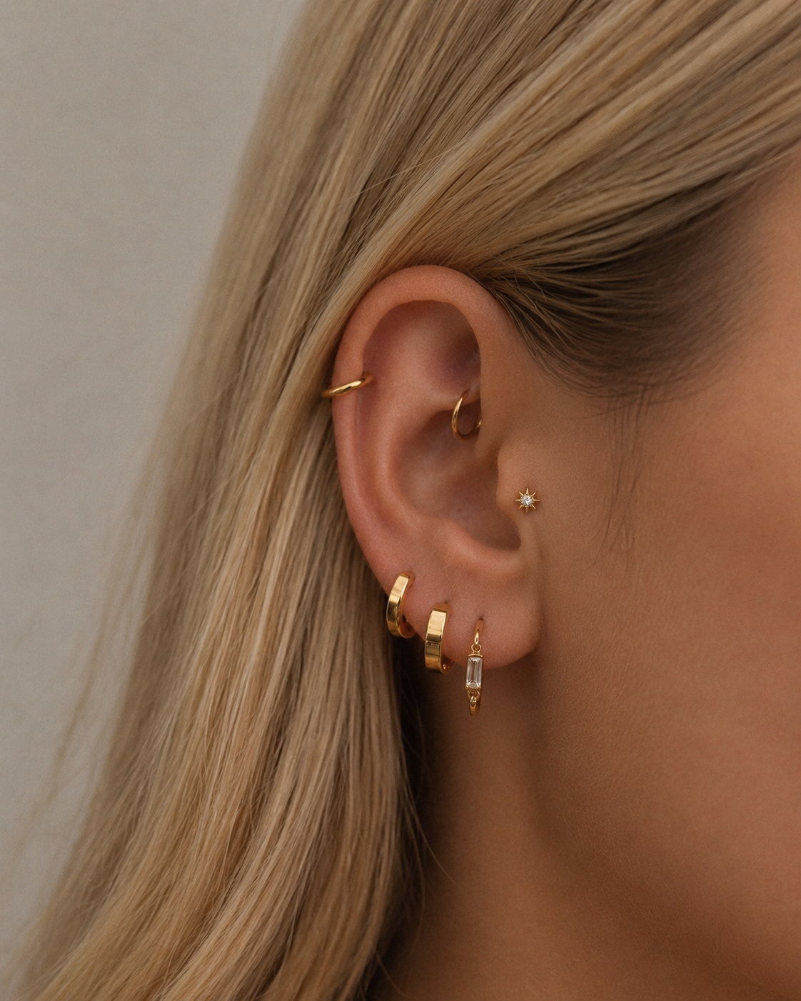 Mekong Stud – Minimal Gold Cartilage Piercing