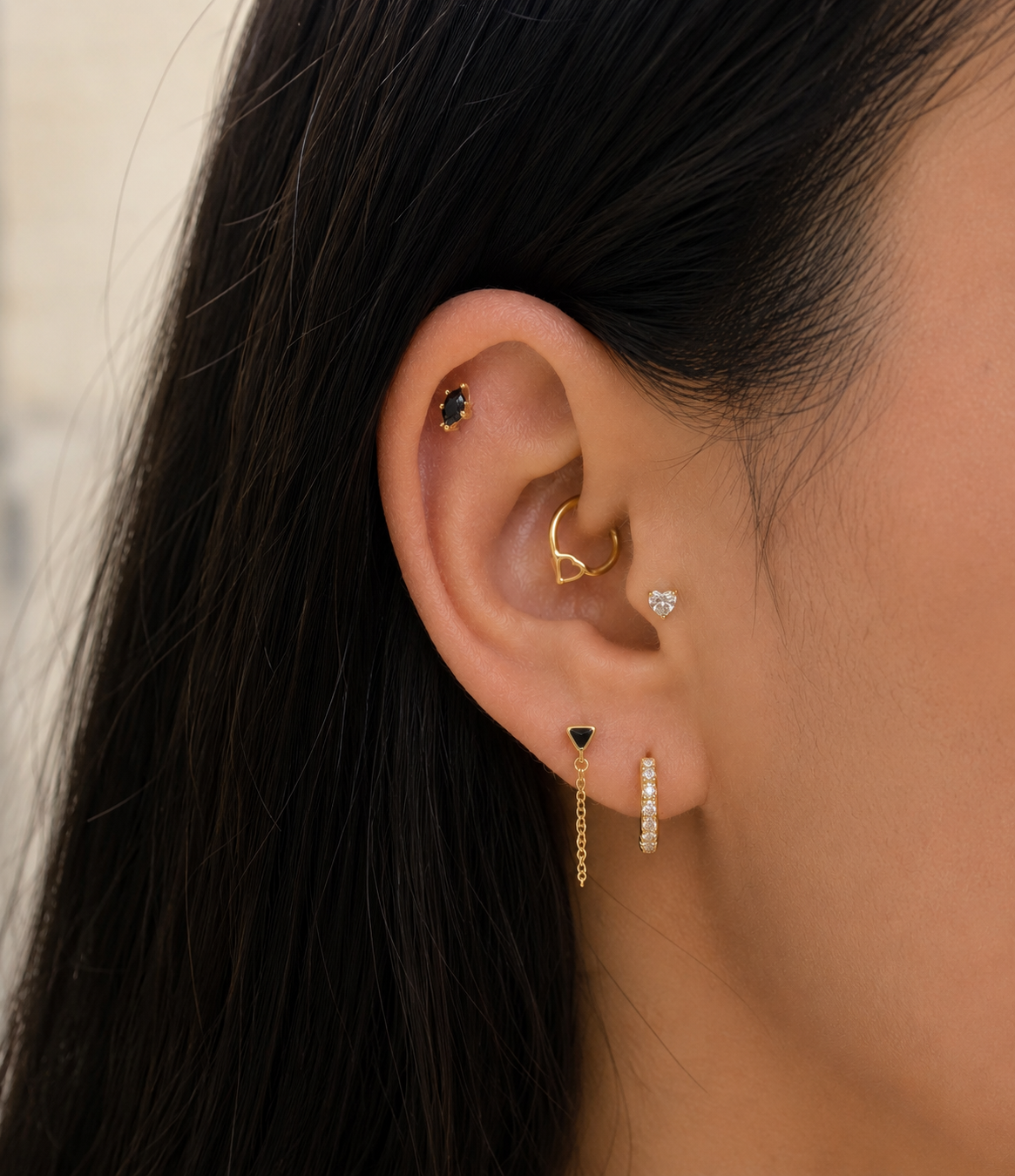Capri Stud – Heart Crystal Cartilage Piercing