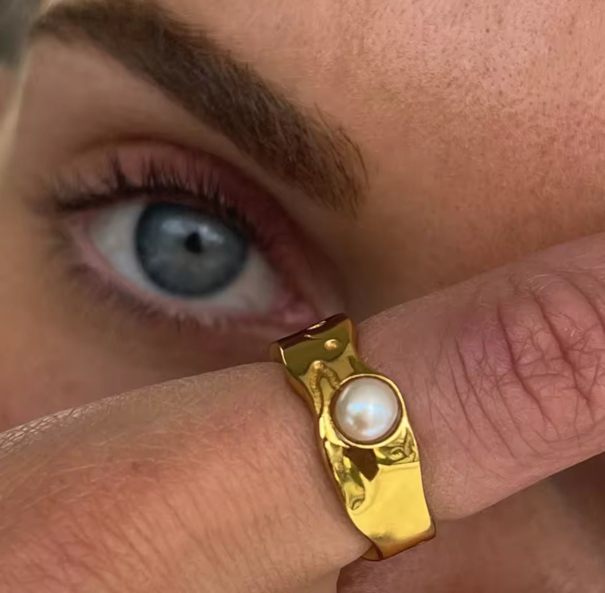 Minimalist pearl gold ring with tarnish-resistant 18K gold plating, modern statement design